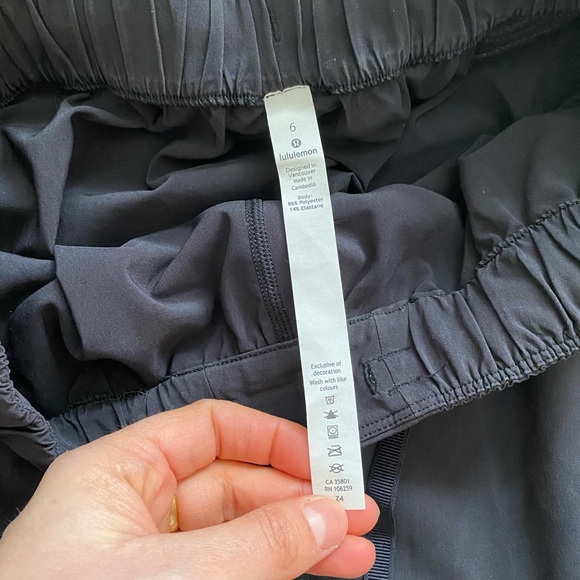 Time to fleuve lululemon skirt size 6 - Picture 6 of 10